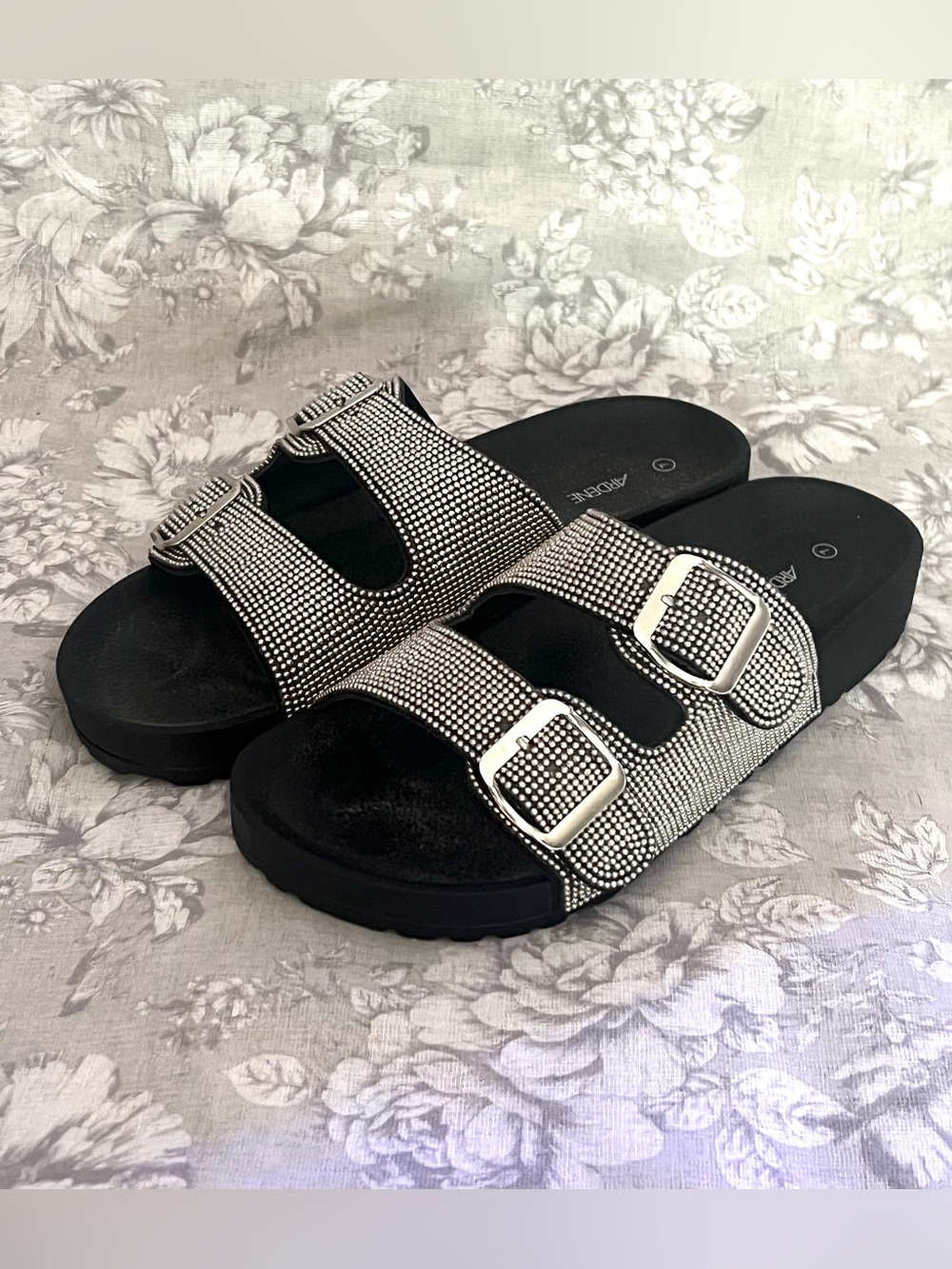 ✨ Ardene Rhinestone Double Buckle Slide Sandals - Size 7! ✨